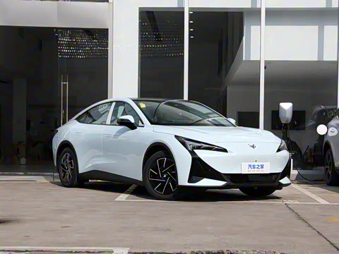 2024�� 560PRO 185kW