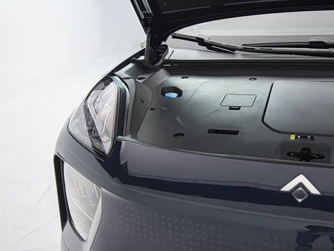 2025�� 700 Ultra�������������״��