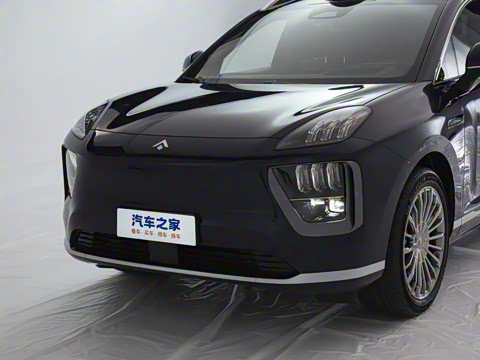 2025�� 700 Ultra�������������״��