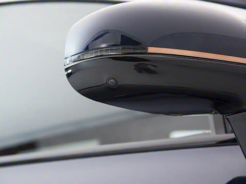 2025�� 700 Ultra�������������״��