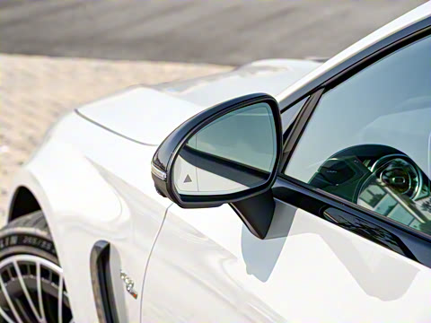 2024�� AMG CLE 53 4MATIC+ ���ܳ�