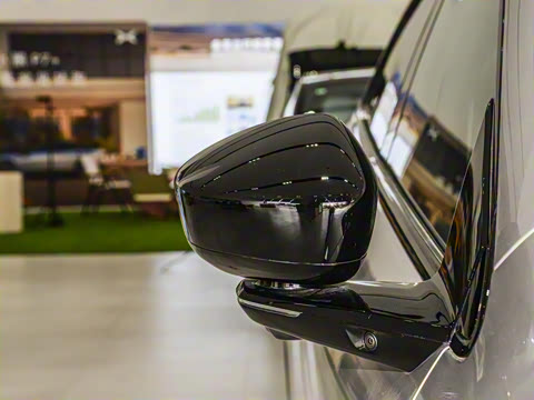 2025�� 702 �������� Max