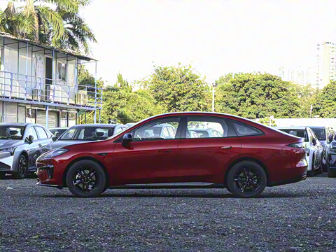 2025�� 650�Ǻ���