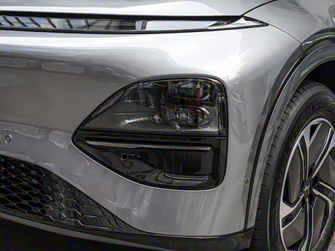 2023�� 580 ������ Pro