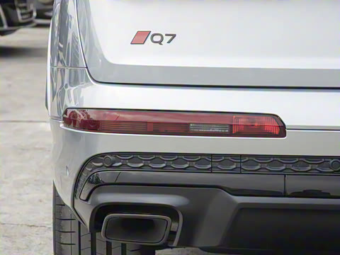 2025�� 55 TFSI quattro S line�˶���