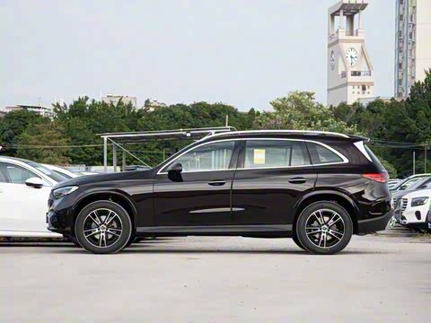 2025�� GLC 260 L 4MATIC ������