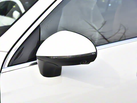 2025�� GLC 300 L 4MATIC ������ 7��