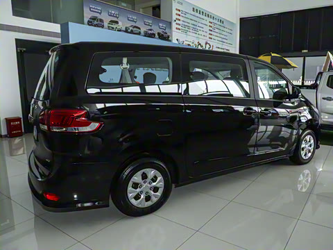 2024�� 2.0L �ֶ��๦�����а� CNG 7��