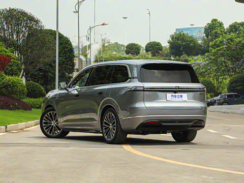 2025�� ����Ultra+ �߶���