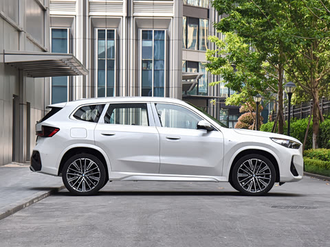 2023�� xDrive25Li M�˶���װ