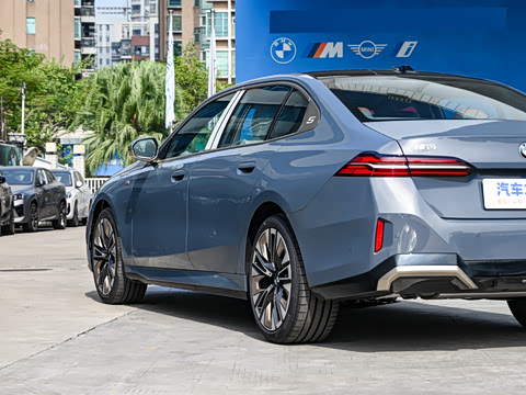 2024�� 530Li ������ M�˶���װ