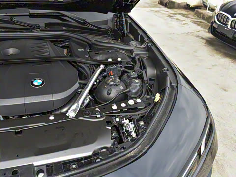 2023�� 735Li ������װ