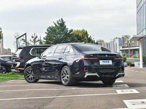 2024�� eDrive 35L ������ M�˶���װ