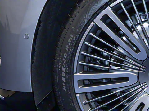 2025�� 102kWh �׷�������