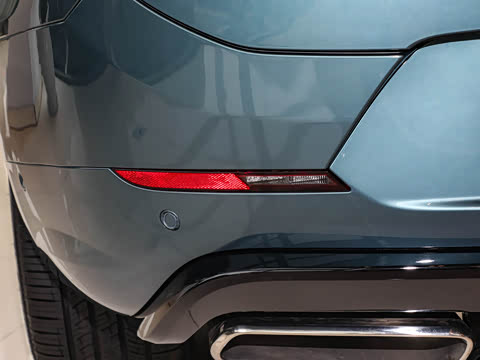 2025�� 400PS Dynamic HSE