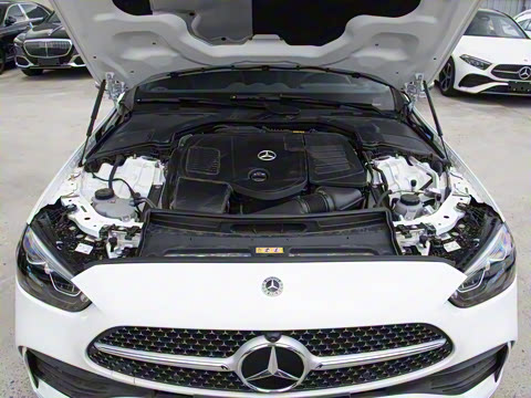 2025�� �Ŀ� C 260 L 4MATIC �˶���