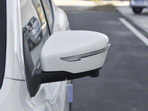 2025�� ���� 2.0L CVT XV+���Ȱ�