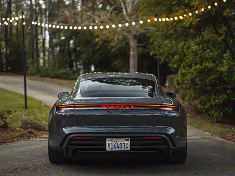 2025�� Taycan GTS