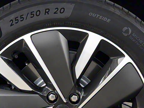 2025�� Pro ���ܻ��°�