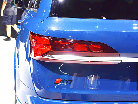 2025�� 55 TFSI quattro S line�����