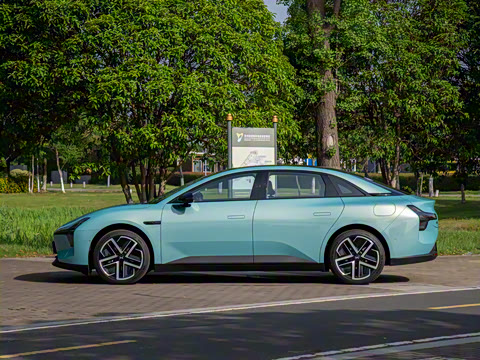 2025�� 502 ������ Max