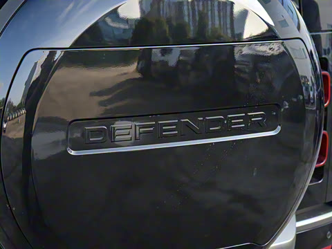 2025�� 110 3.0T P400 X-Dynamic HSE