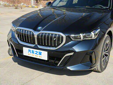 2025�� eDrive 35L M�˶���װ