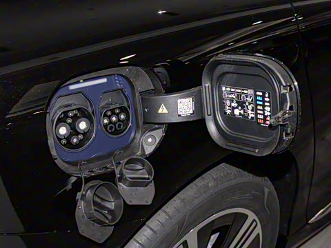 2025�� 500 4MATIC ������