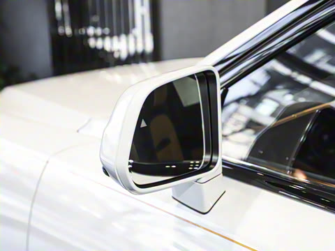 2025�� Black Badge