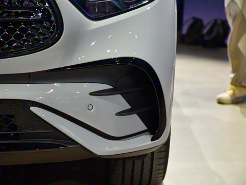 2025�� GLC 300 4MATIC ����SUV