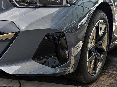 2024�� 525Li M�˶���װ