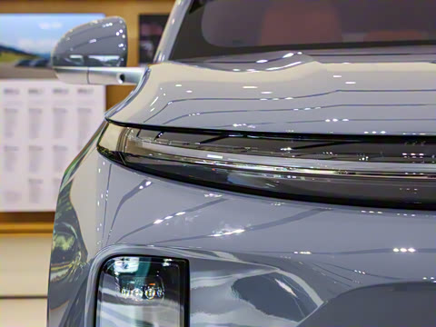 2025�� Ultra ���ܻ��°�