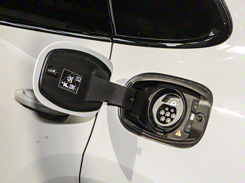 2025�� Cayenne S E-Hybrid 3.0T