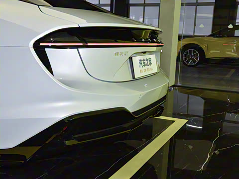 2025�� 600 ������