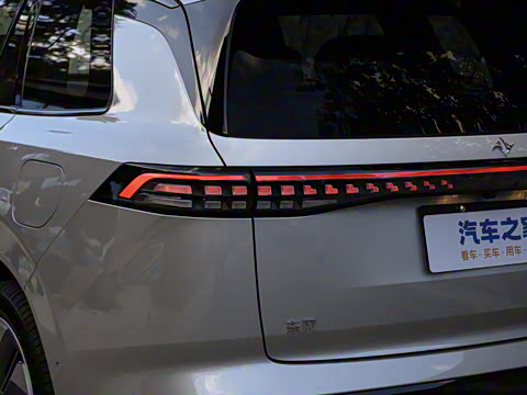 2025�� 210Ultra���̰� 5��