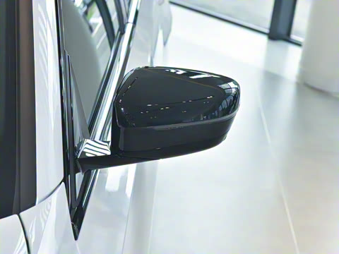 2025�� 330Li ������ M�˶���ҹ��װ