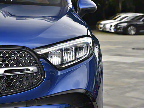 2024��  �Ŀ� GLC 260 L 4MATIC ������ 5��