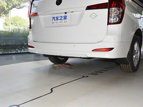 2024�� 2.0L �ֶ�������CNG 9��