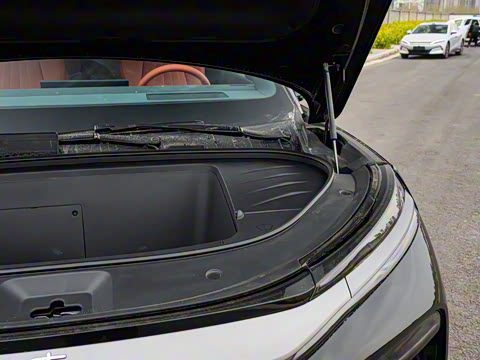 2025�� EV 670KM�����״��콢��