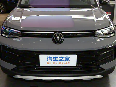 2025�� ���� 300TSI ������