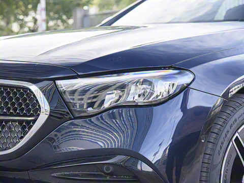 2025�� E 300 L �����˶���