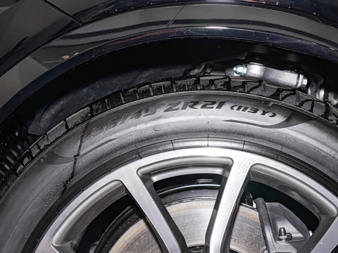 2025�� Cayenne 3.0T