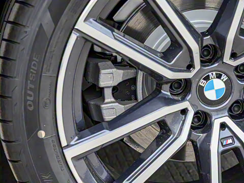 2025�� 325i M�˶���װ