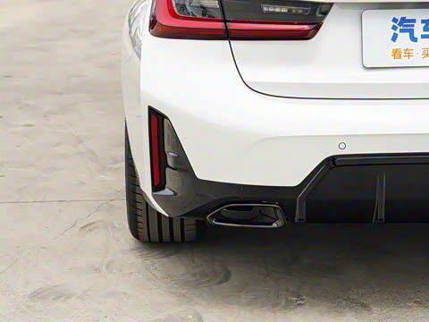 2025�� 330Li M�˶���ҹ��װ