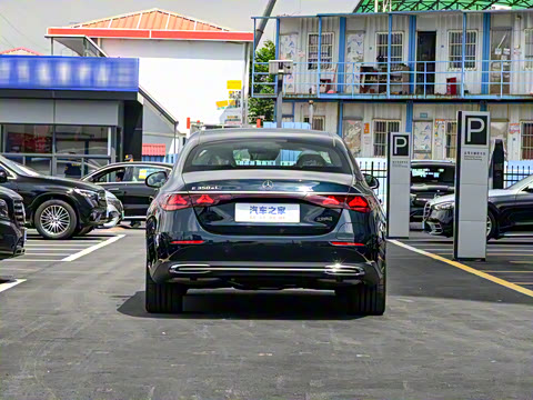 2024�� E 350 e L ���ʽ��϶����γ�