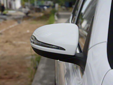 2025�� GLB 220 ʱ����