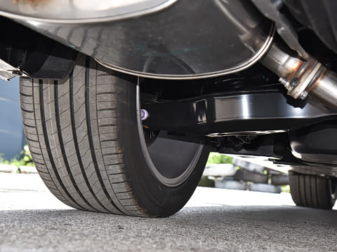 2024�� ˫�� 2.5L XLE����