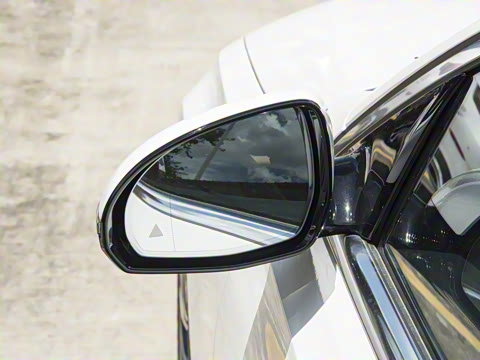 2024�� �Ŀ� E 300 L ʱ����