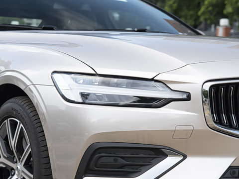 2025�� B4 ���ݺ�����