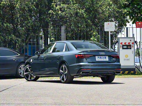 2025�� 200���������� 40 TFSI ����������